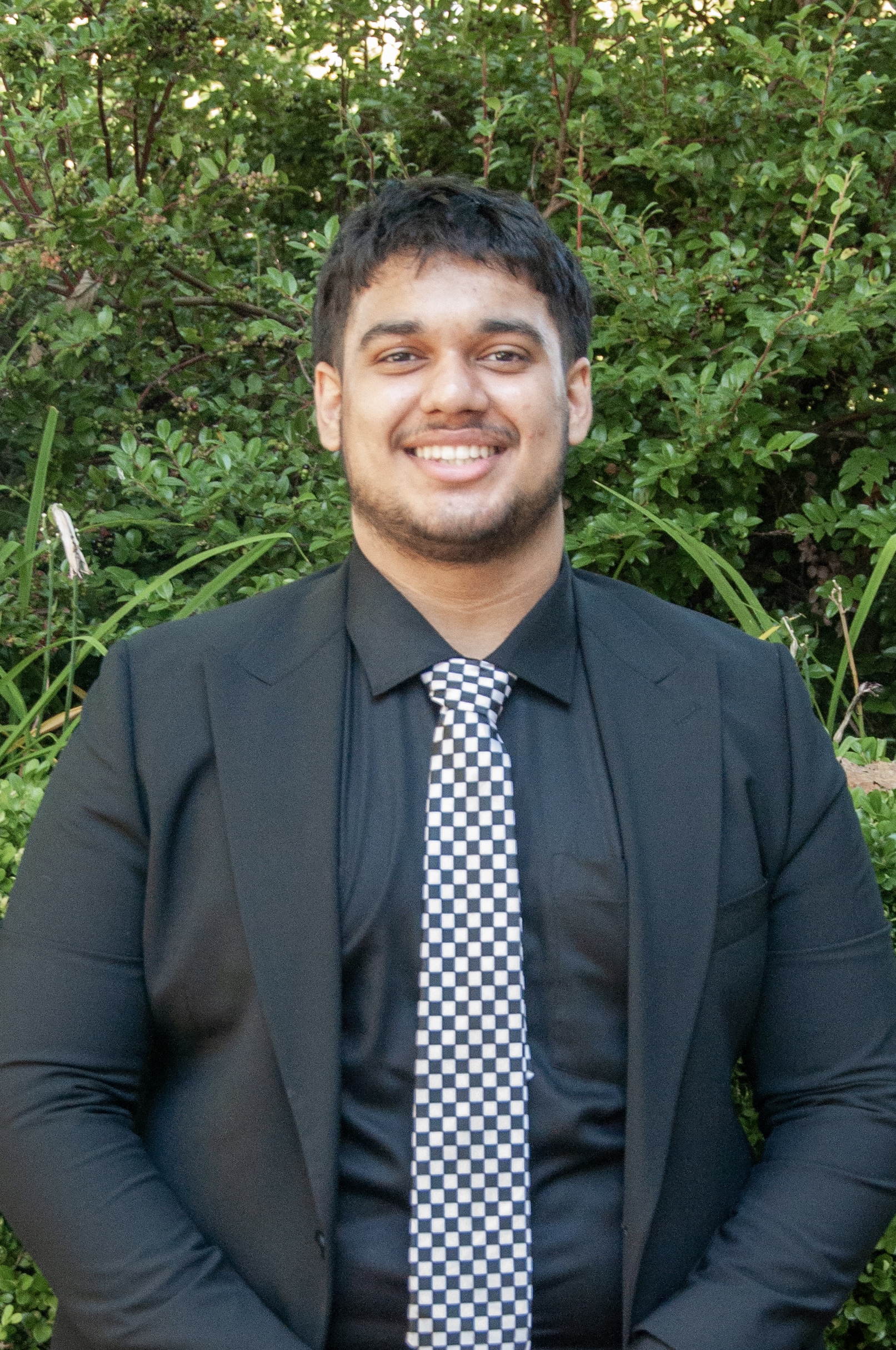 Gurshaan Saini portrait - Click to view LinkedIn