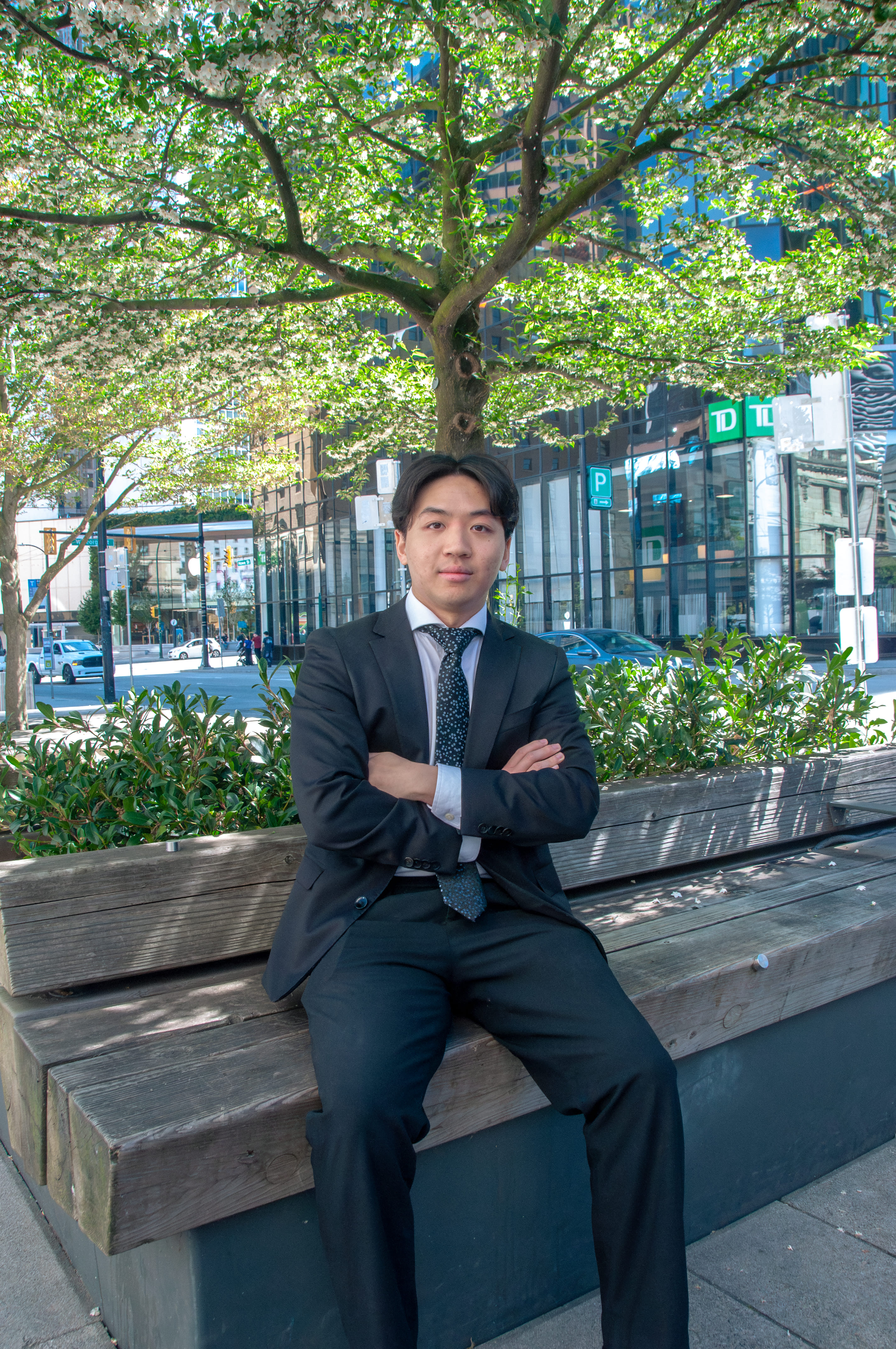 Jason He portrait - Click to view LinkedIn