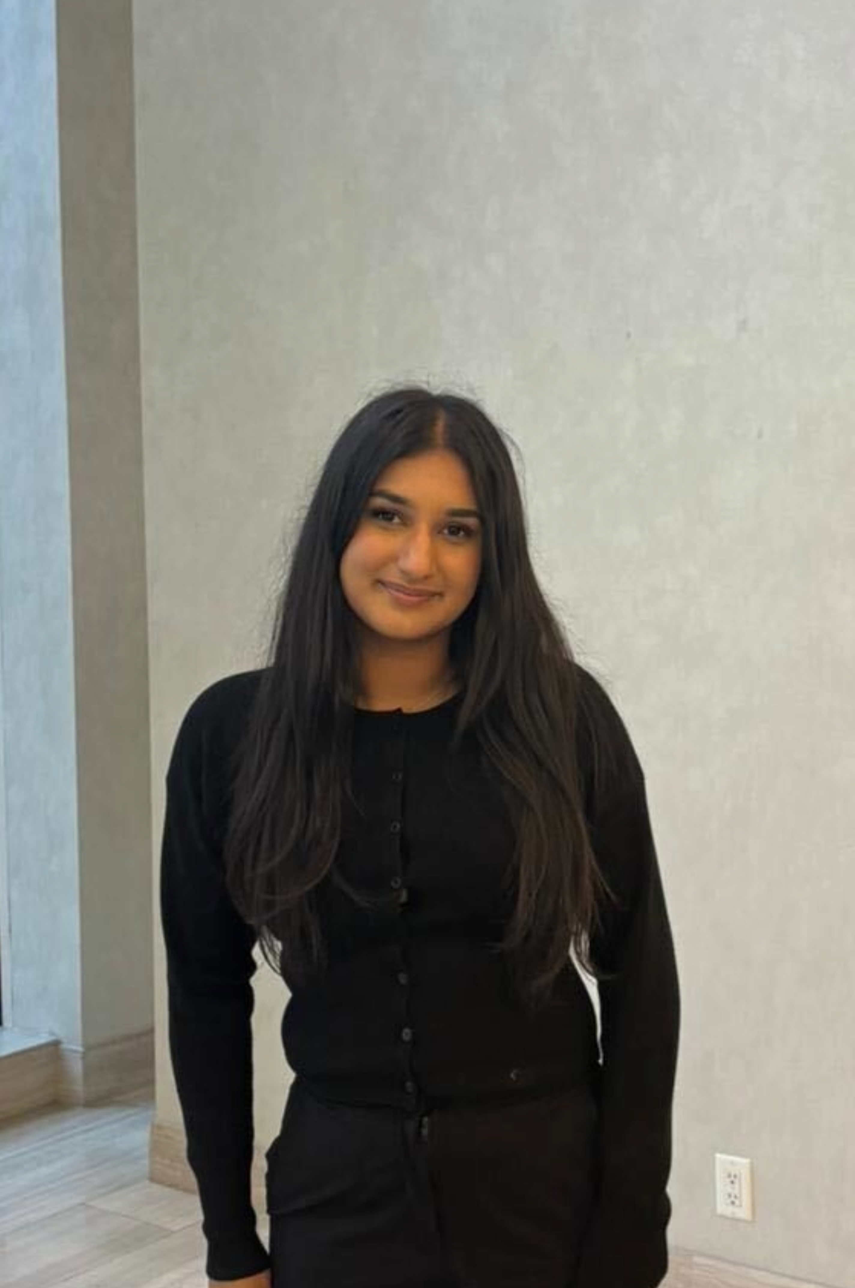Jasleen Mand portrait - Click to view LinkedIn